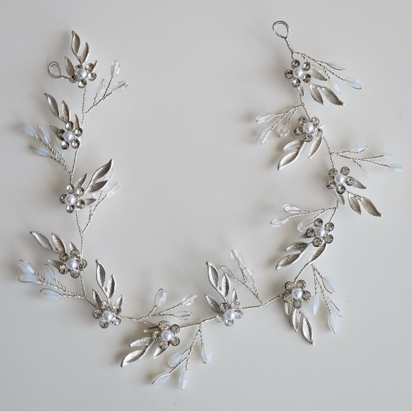 Silver Floral Leaf Hair Accessory. Brand New. - Picture 2 of 2